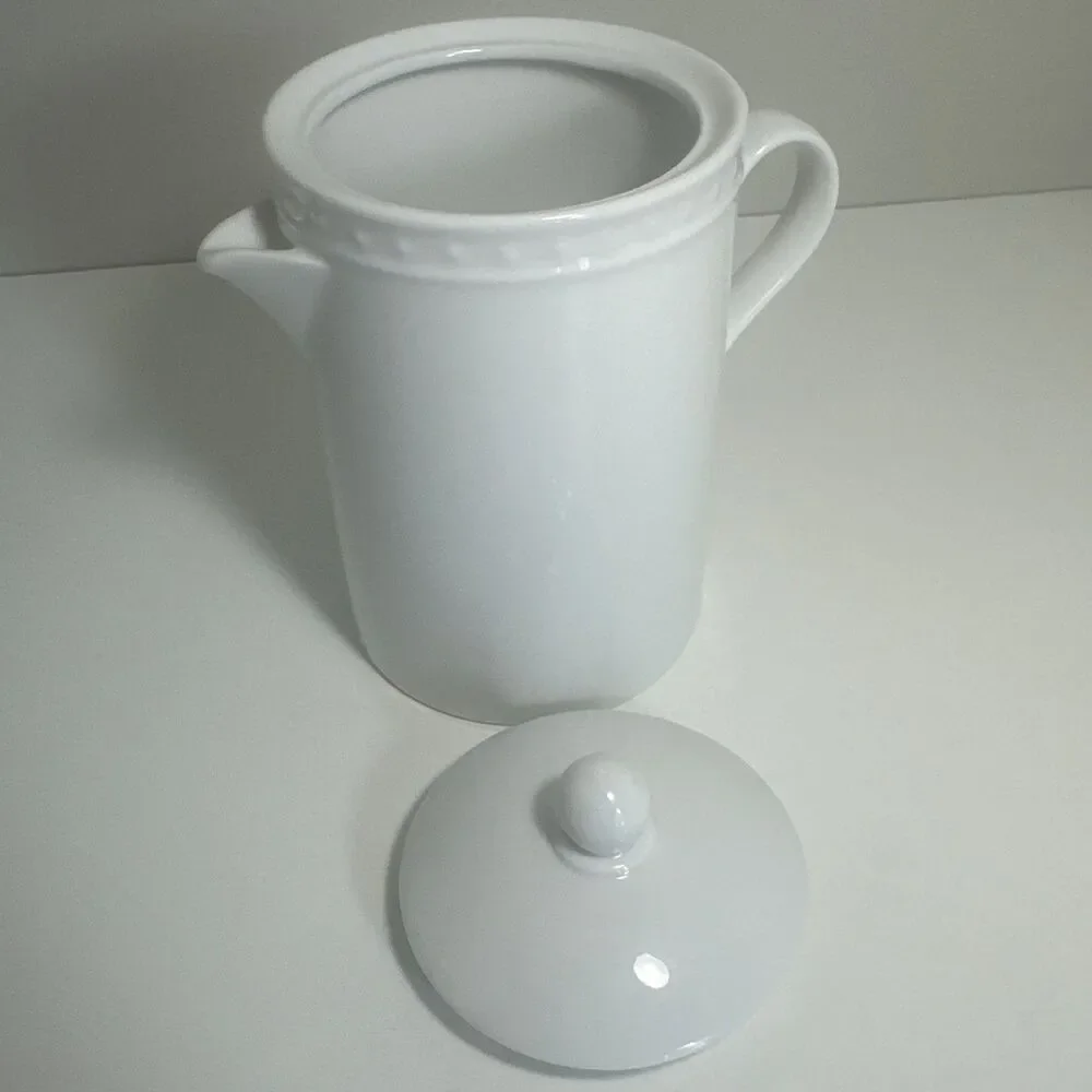 Crate & Barrel Staccato White Porcelain Creamer Kathleen Wills Japan